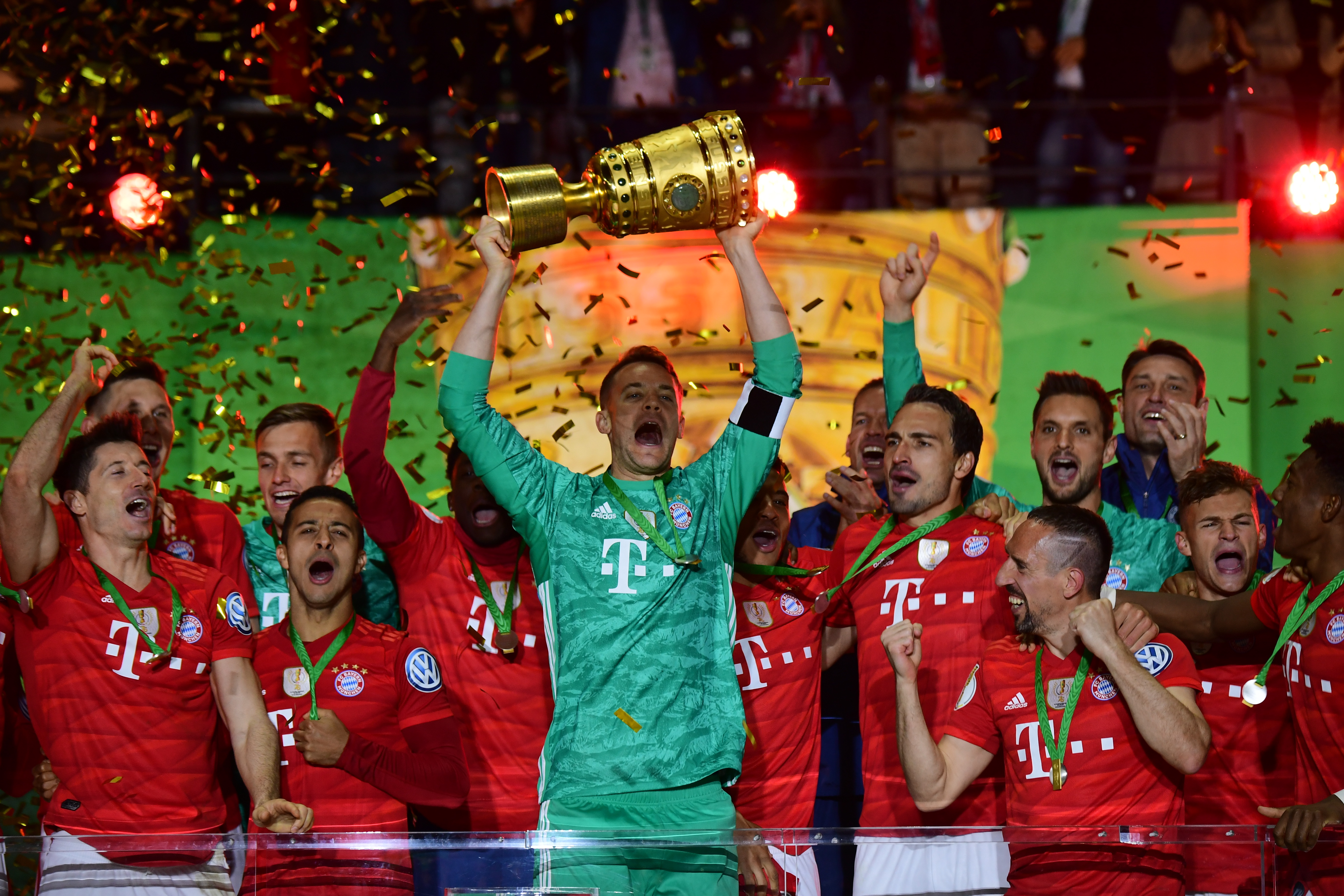 官方：格雷米奥主帅梅内塞斯下课（格雷米奥官宣主帅梅内塞斯解任）