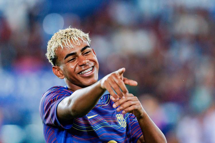 鲁尔：多特小将科尔-坎贝尔就转会接触了中日德兰和图尔贝里（鲁尔：多特新星科尔-坎贝尔已就转会与中日德兰、图尔贝里展开接触）