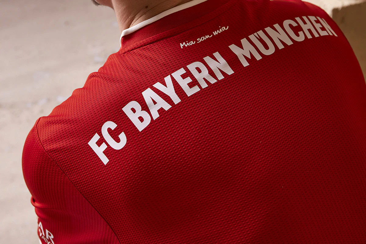 米兰欲以恩昆库换莱万 巴萨消息人士否认交易（米兰拟用恩昆库换莱万，巴萨方面否认）