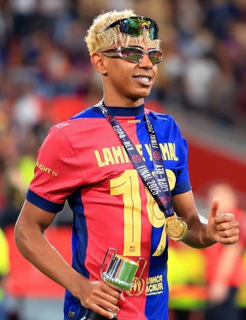 半场：马竞1-1莱万特，德拉富恩特乌龙，马努-桑切斯破旧主（上半场：马竞与莱万特战成1-1，德拉富恩特送出乌龙，马努-桑切斯反戈旧主）