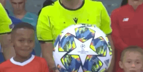 曼联的不稳定表现：马兹拉维的愤怒与反思（曼联起伏不定：马兹拉维的愤怒与自省）