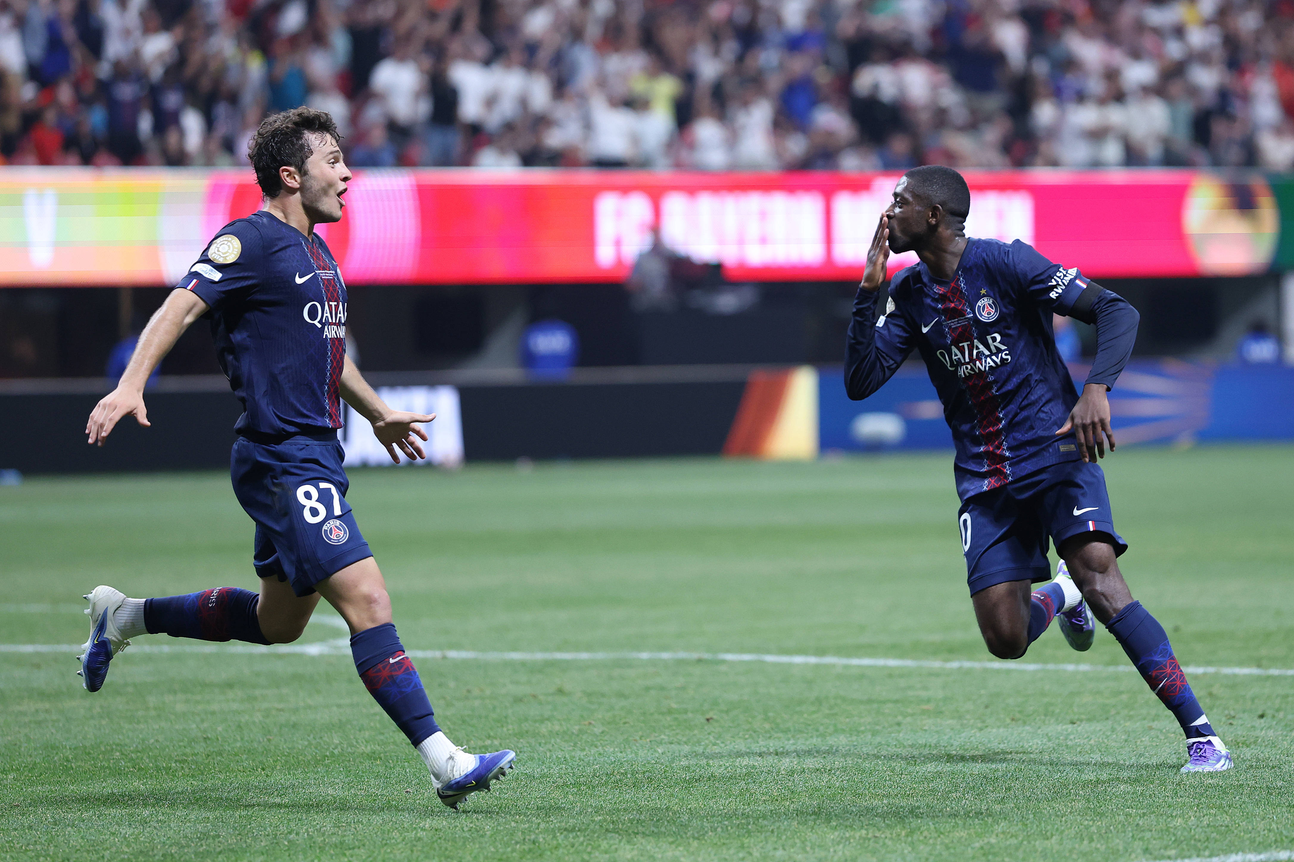 意媒：孔蒂明天回归那不勒斯，要求冬窗实质性引援以重振球队