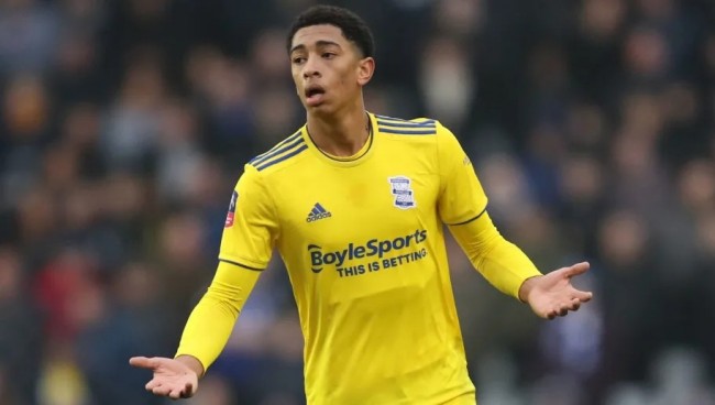 他用表现告诉大家：我是大心脏（他以实际行动证明：我是关键先生）