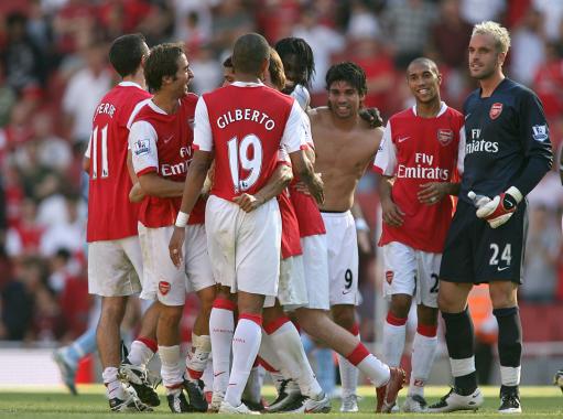 墨尔本城官方：莱基接受右髋关节手术，预计缺席三个月（墨尔本城：莱基已接受右髋手术，预计休战三个月）