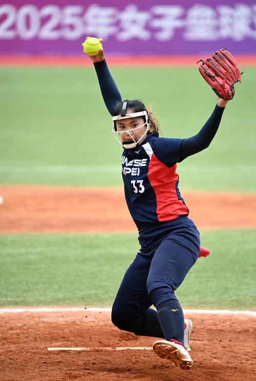 于帕：合同问题不会影响我；坎特让法国队的防守更有保障（于帕：合同状况不影响我；坎特令法国防线更稳固）