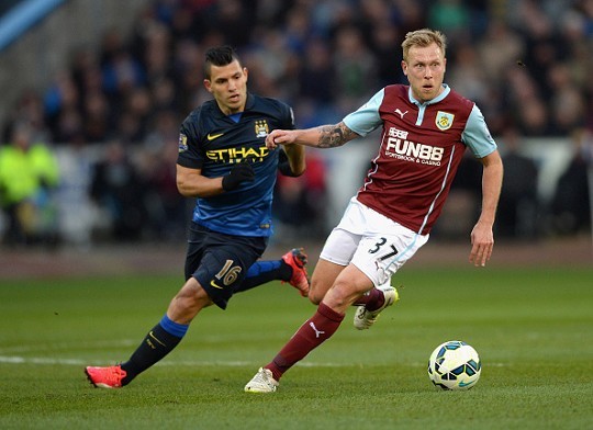 半场战报：比萨0-1帕尔马，贝内迪恰克点射（半场比分：帕尔马客场1-0领先比萨，贝内迪恰克点球破门）