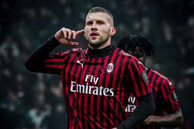 威少本赛季首发时场均接近15+8+8，高于赛季平均数据（威少本季先发场均近15+8+8，优于赛季场均）