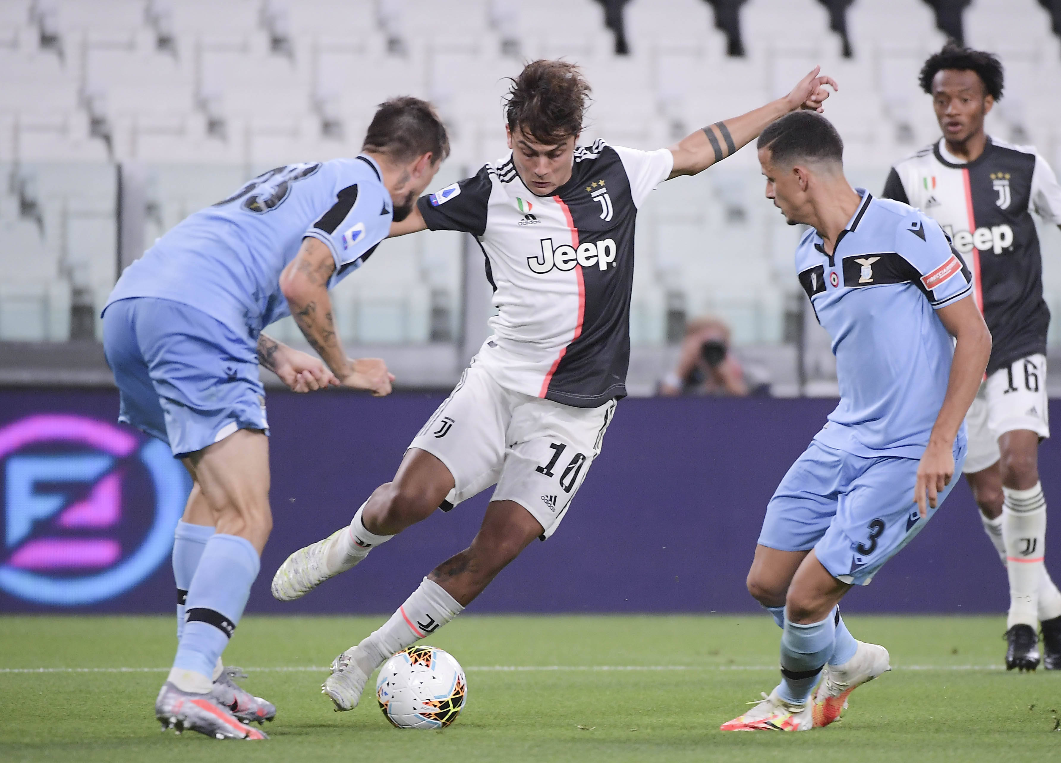 拉诺基亚：互换门将国米很可能赢德比；我不认为米兰能争冠（拉诺基亚：若互换门将，国米更可能赢德比；不看好米兰争冠）