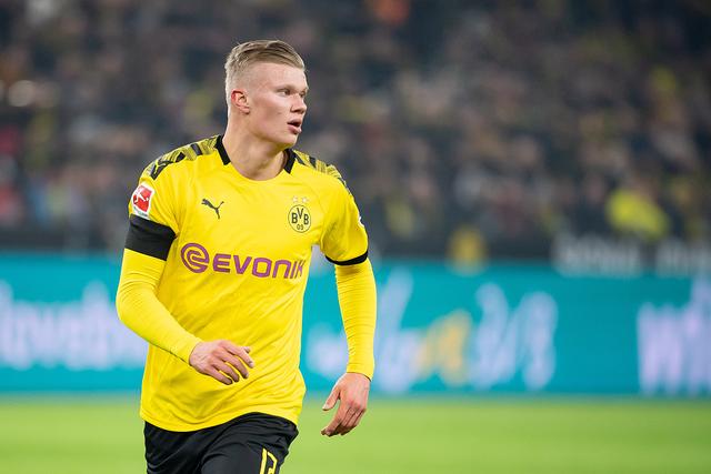 大比分获胜！王楚钦谈“莎头组合”：比以前合拍很多（大胜在握！王楚钦谈“莎头组合”：比从前更默契）